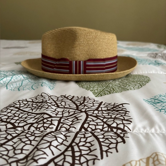 Men’s Tan Straw Hat with Red Band - Picture 1 of 6